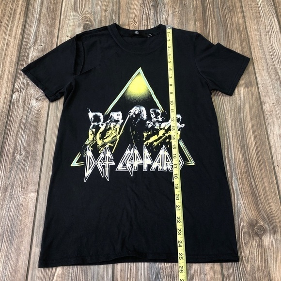 DEF Leppard Black Short Sleeve Tee Shirt Classic Rock - Picture 7 of 10